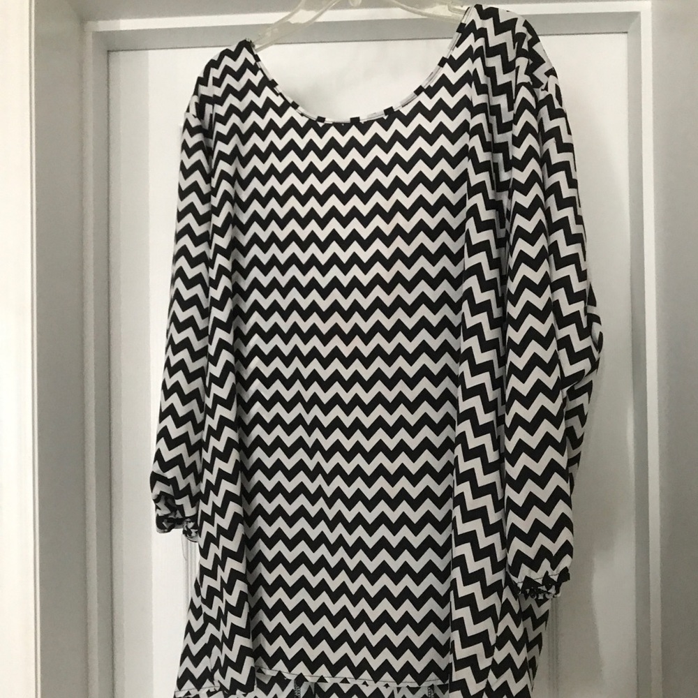 Chevron Top w/ Large Mint Bow on the Back